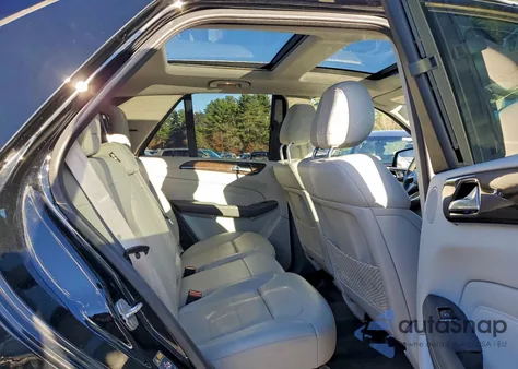 2015 Mercedes-Benz Ml 350 4Matic z USA, uszkodzony, nr VIN 4JGDA5HB2FA596454